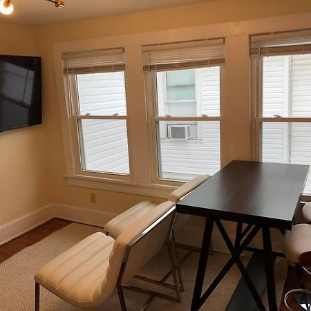 The Yellow Door 3-Bedroom Downtown Near Vt&Ru Radford Exterior photo