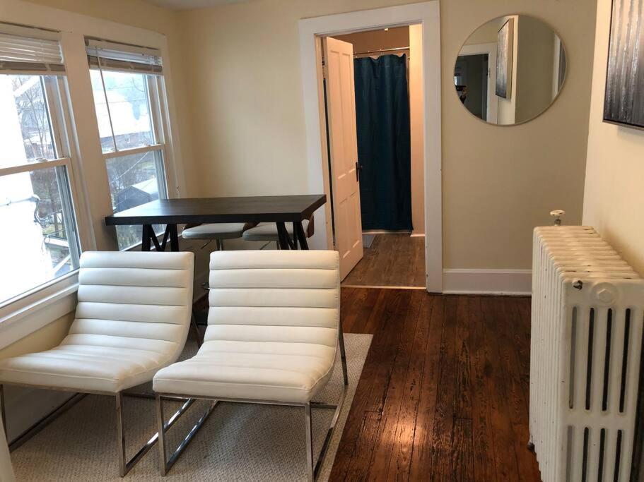 The Yellow Door 3-Bedroom Downtown Near Vt&Ru Radford Exterior photo