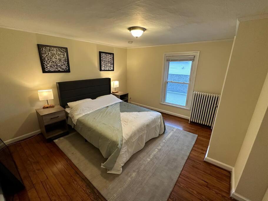 The Yellow Door 3-Bedroom Downtown Near Vt&Ru Radford Exterior photo